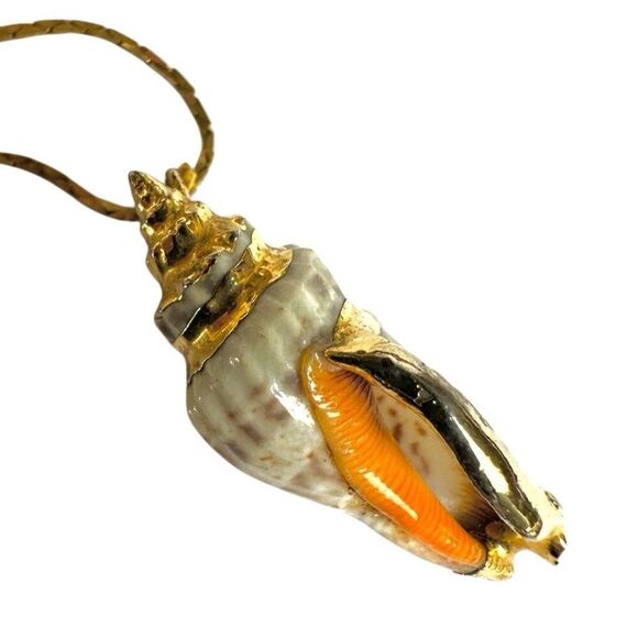 Gold tone Edged Natural Shell Pendant Necklace - Picture 9 of 10